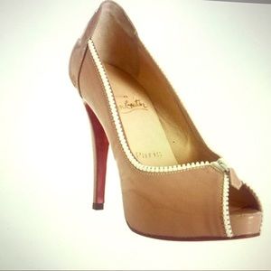 CHRISTIAN LOUBOUTIN New& signed by Mr Louboutin 👠